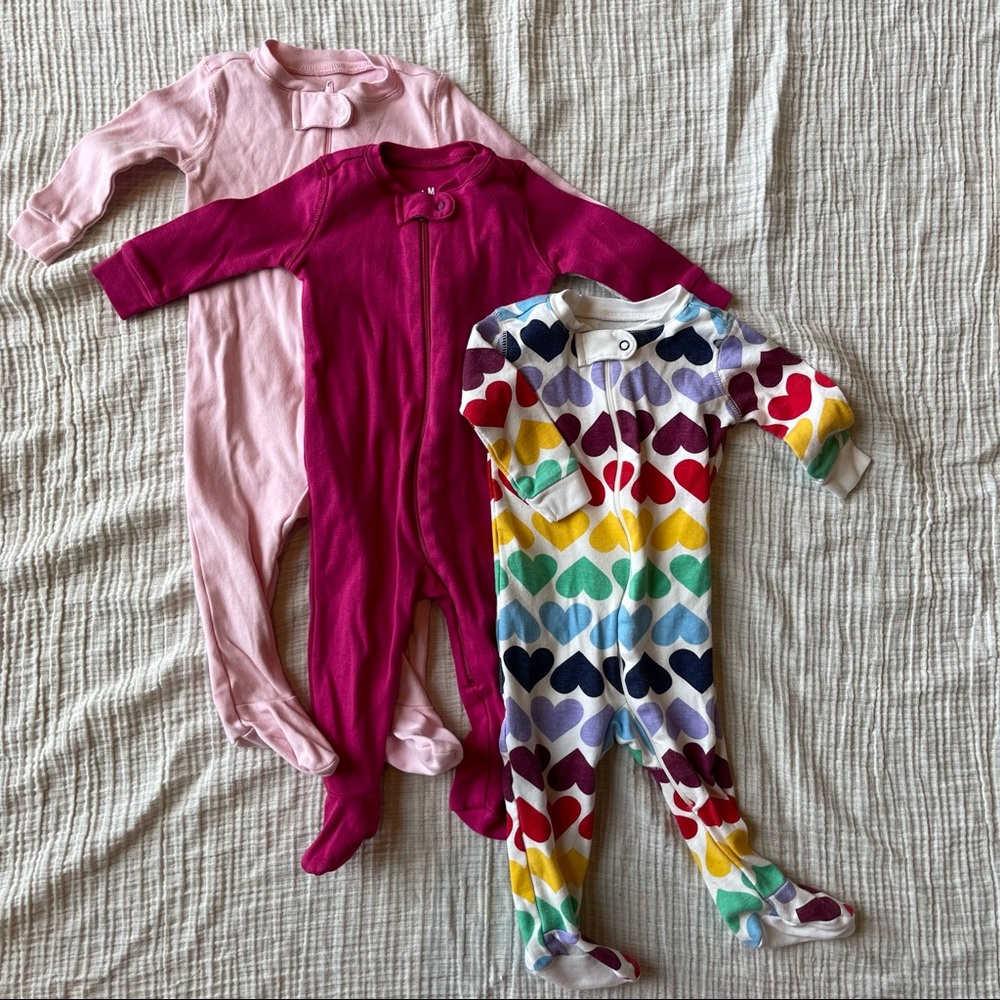 (3) Primary organic cotton long sleeved zip footies 3-6 months
